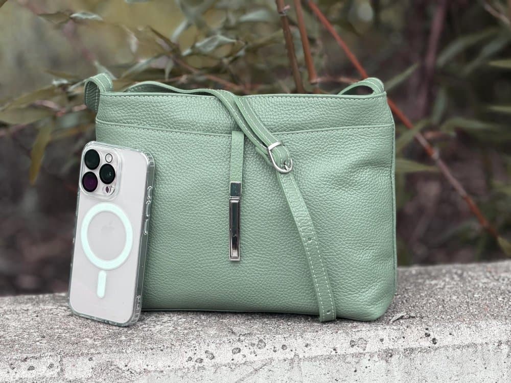 Dámská kožená crossbody kabelka SARA BAGS 5085 mátově zelená