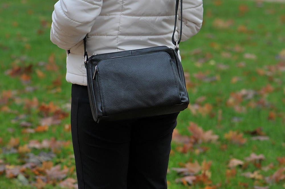 Kožená crossbody kabelka SARA BAGS 5542 černá 6