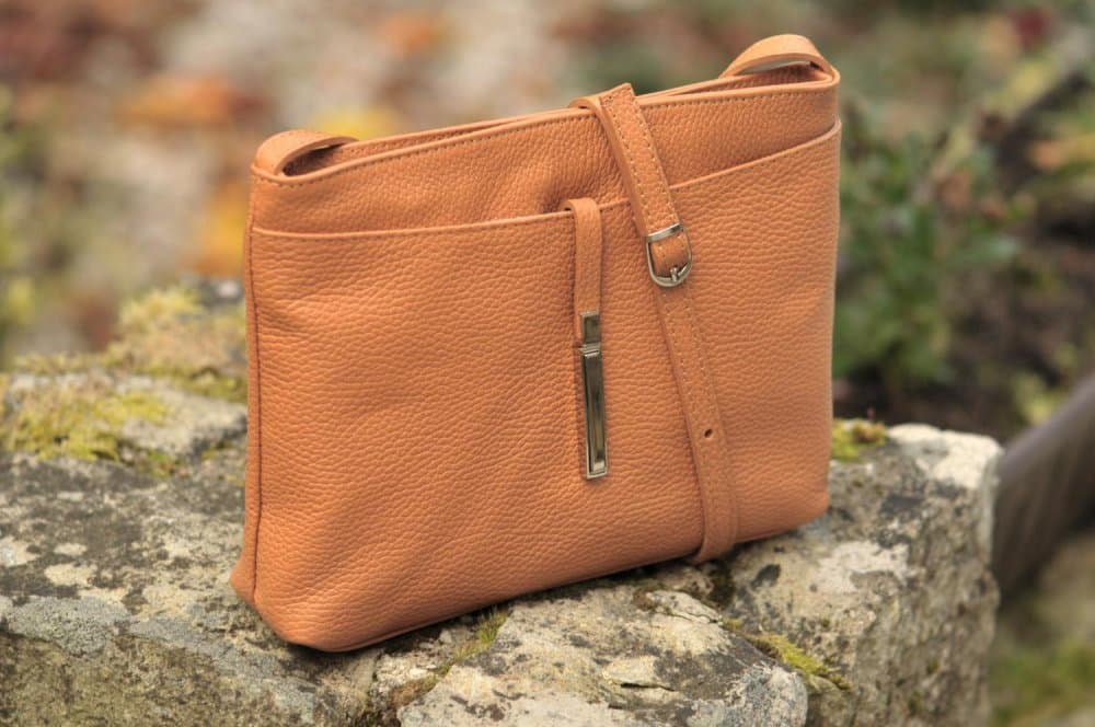 MaxFly kožená kabelka 5085 hnědá camel