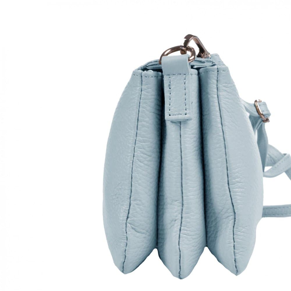 MaxFly Menší kožená crossbody kabelka 5474 celeste světle modrá 5