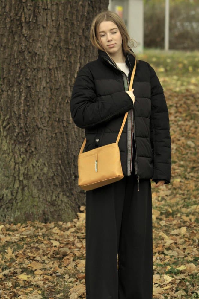 Dámská kožená crossbody kabelka 5085 tmavě žlutá 5