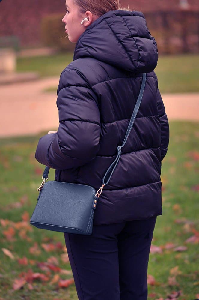 MaxFly dámská kožená kabelka crossbody 5232 tmavě modrá 4