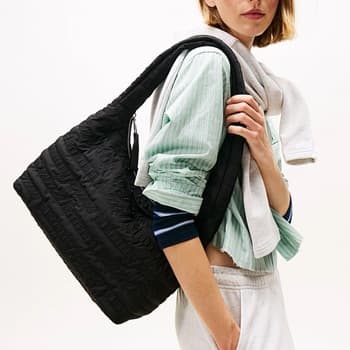 Kabelka přes rameno Tommy Jeans Tjw Urban Aop Hobo 3
