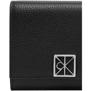 Peněženka Calvin Klein Jeans Emblem HW Pebble Trifold W/ZIP LV04F1128G 2