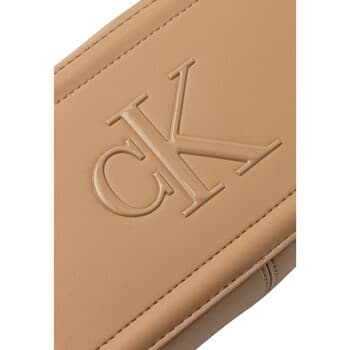 Kabelka přes rameno Calvin Klein Jeans Bold CK Camera BAG LV04F3220G 4