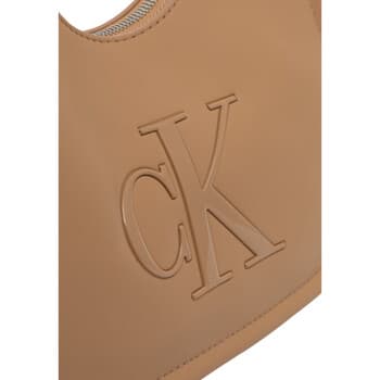 Kabelka přes rameno Calvin Klein Jeans Bold CK Small Crescent BAG LV04F3561G 4