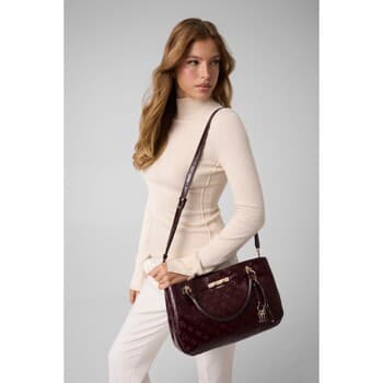 Kabelka Guess Carmella Girlfriend Satchel, červená 2