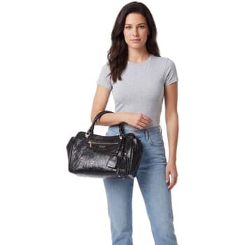 Kabelka Guess Antonia Satchel 3