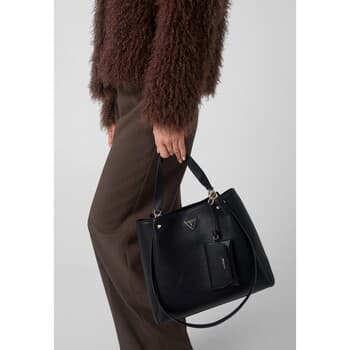 Kabelka Guess Lorella Girlfriend Tote 3