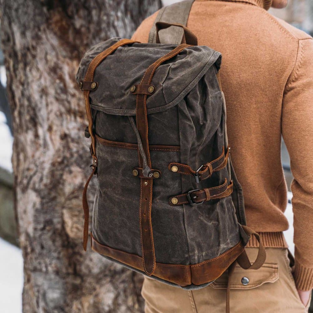 VALMIO Batoh outdoorový Skaut 2.0 - tmavě zelený Zelená Objem 23 L 3