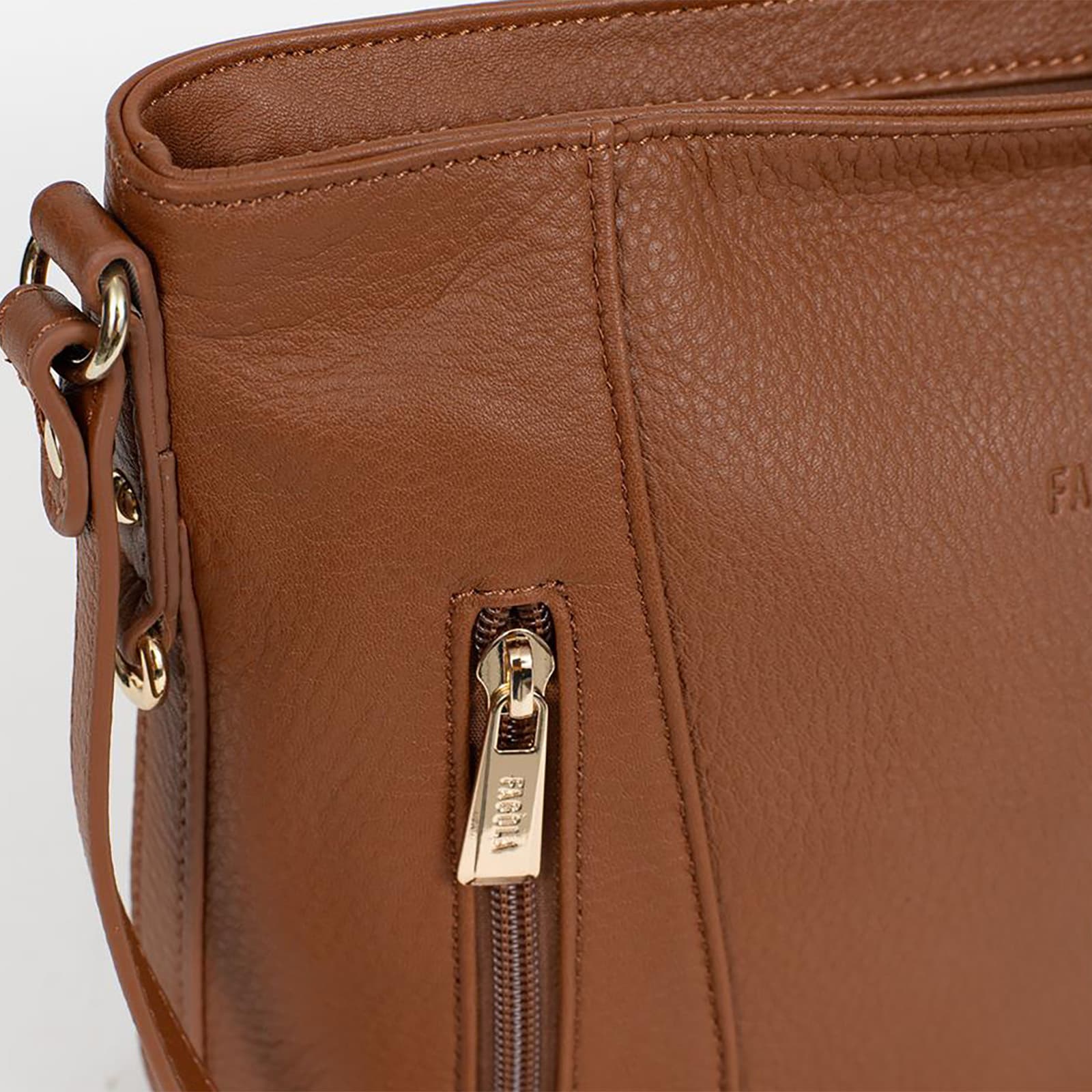 Kožená crossbody kabelka Fagola Lilea, hnědá 4