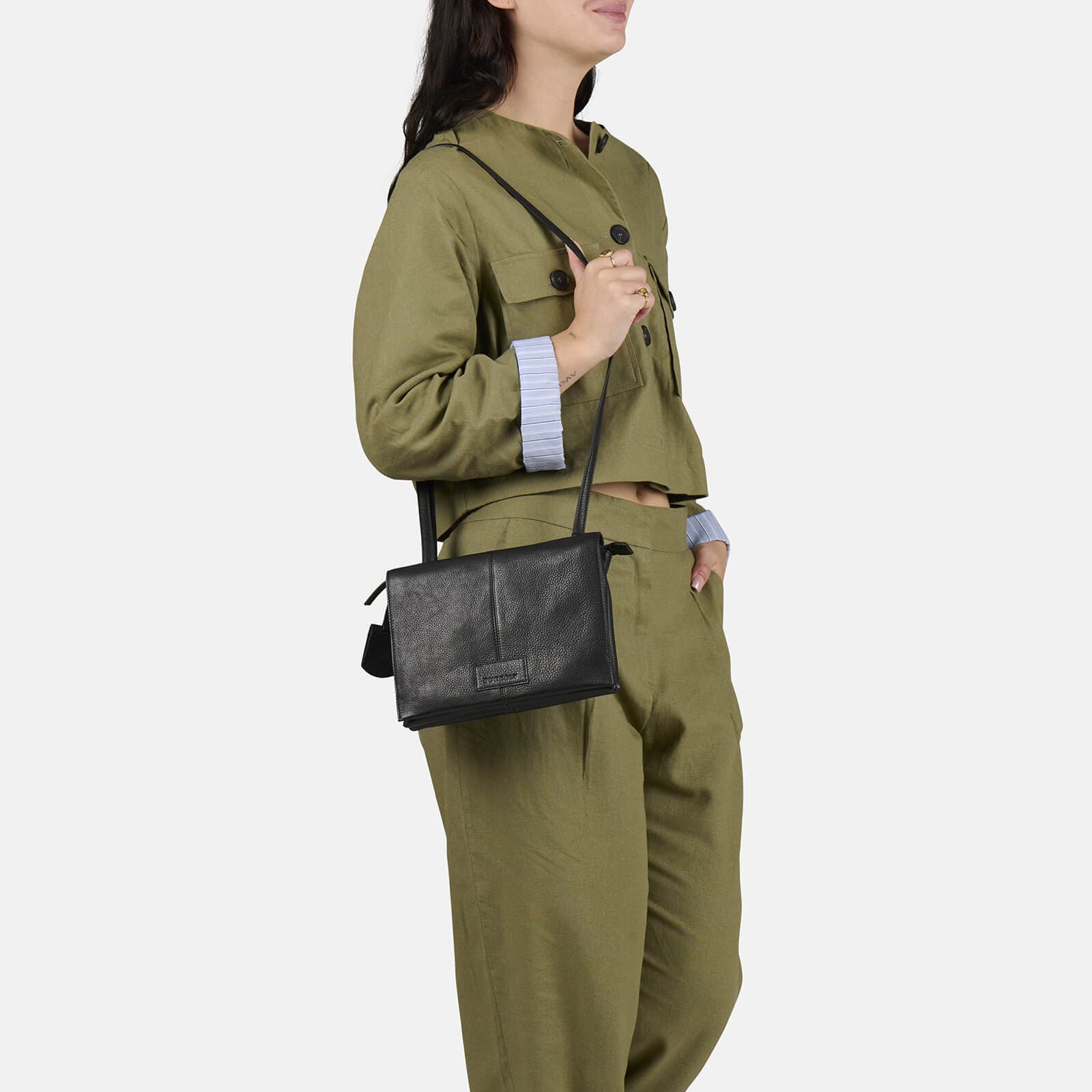 Crossbody kožená kabelka Burkely Neola, černá 5