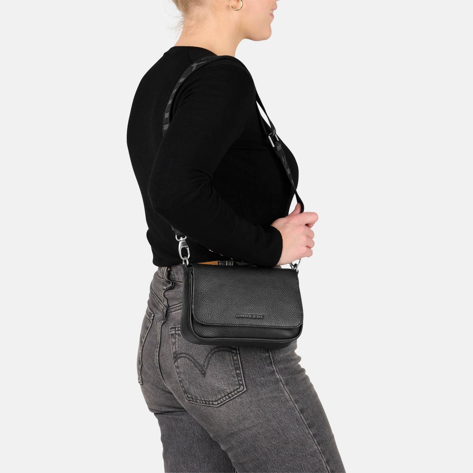 Crossbody kožená kabelka Burkely Ava, černá 5