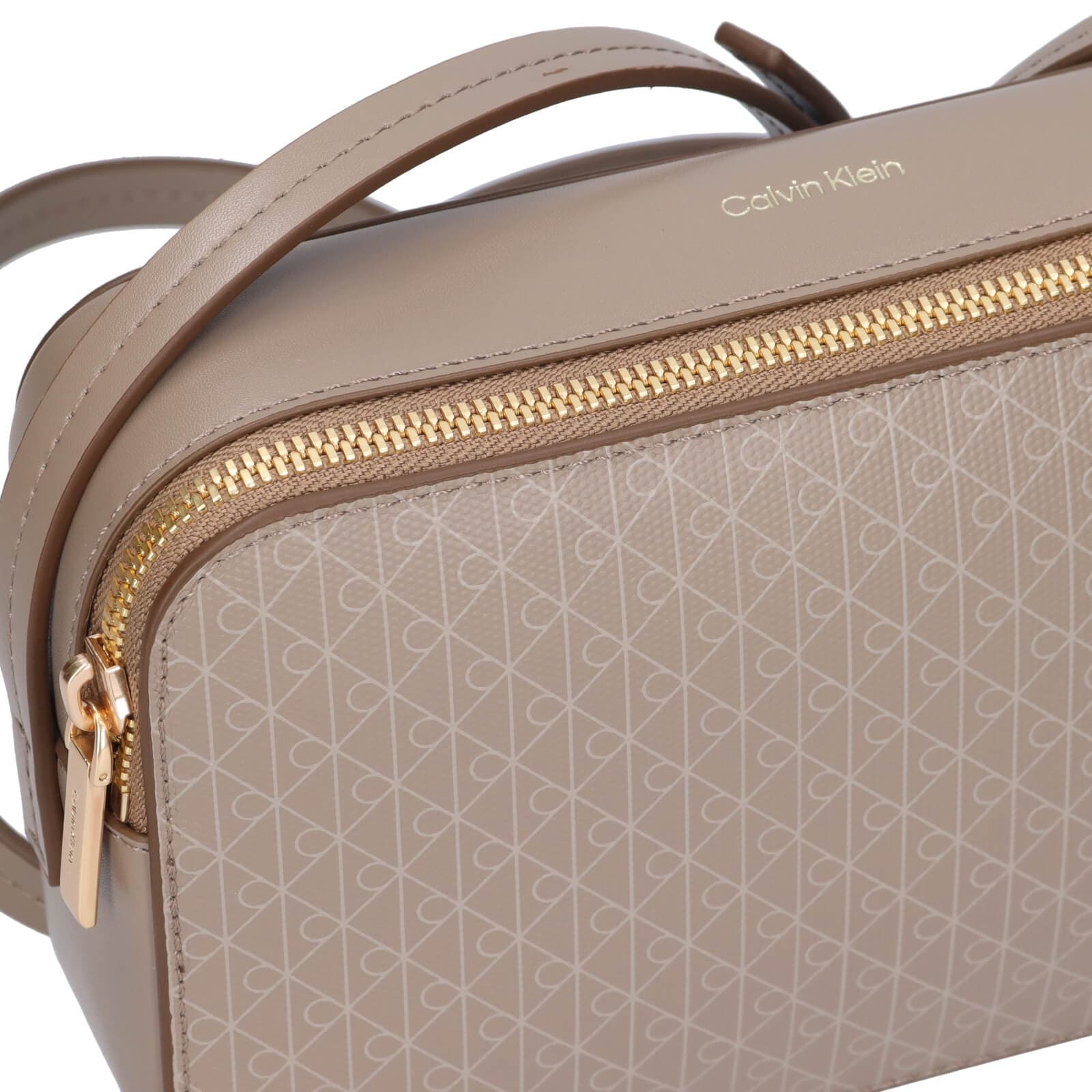 Crossbody kabelka Calvin Klein Asta, béžová 5