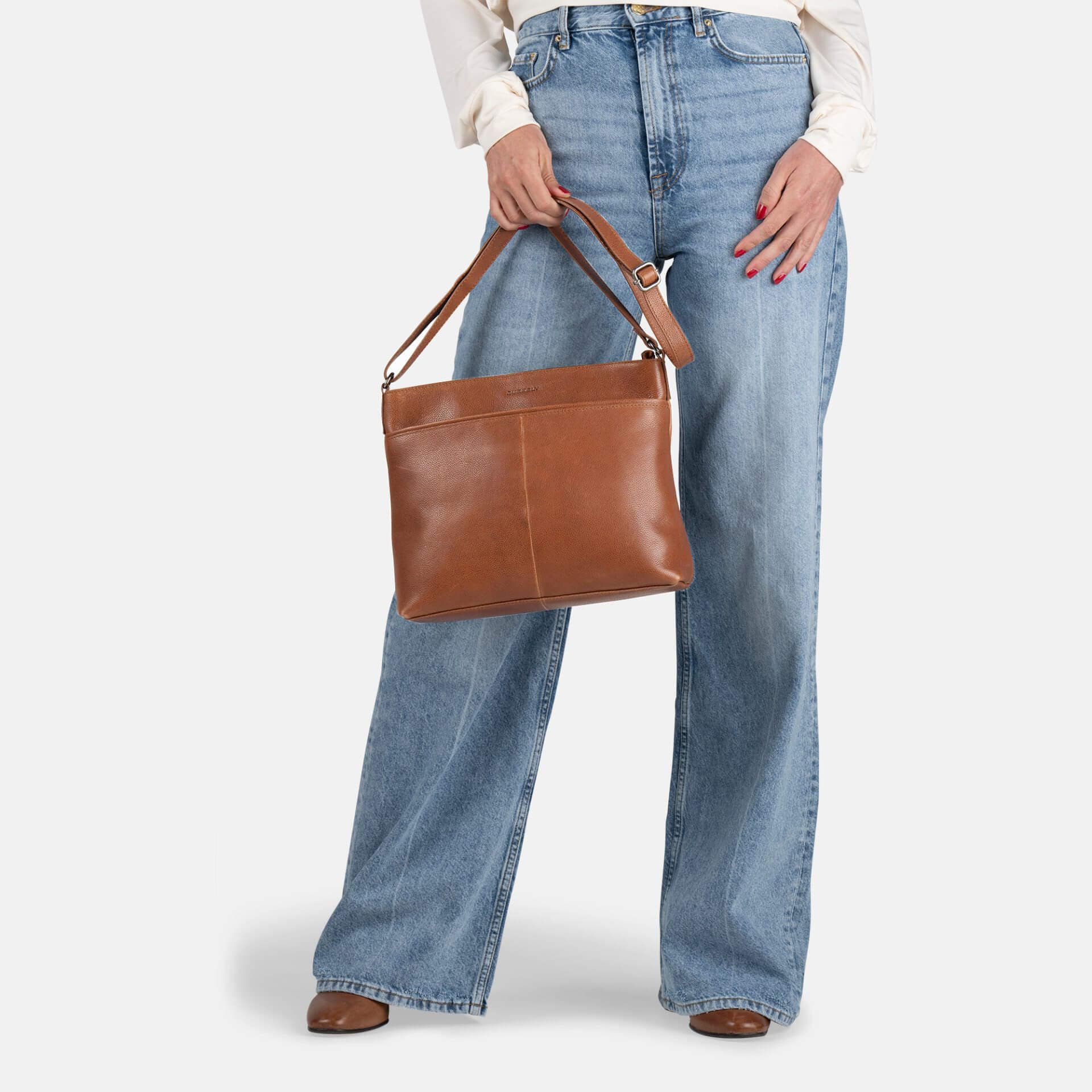 Crossbody kožená kabelka Burkely Casey, hnědá 5