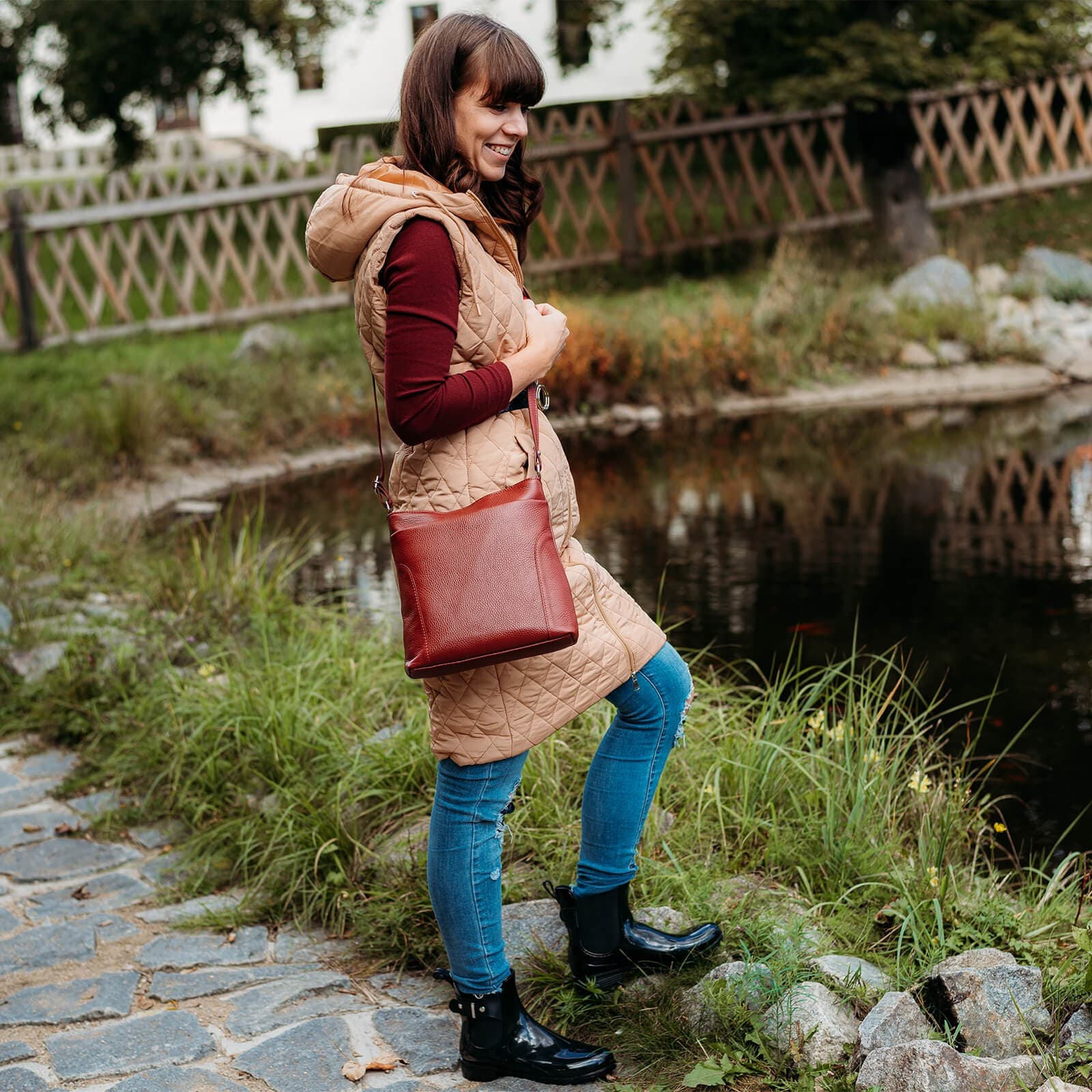 Kožená crossbody kabelka Italia Emma, vínová 6