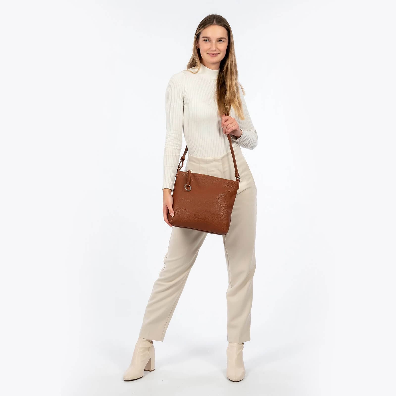 Crossbody Suri Frey Kasia, hnědá 5