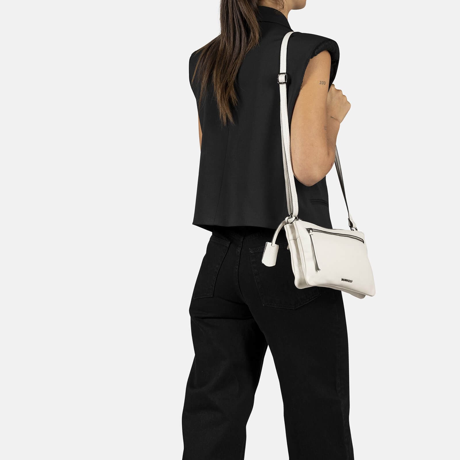 Crossbody kožená kabelka Burkely Whelly, krémová 4